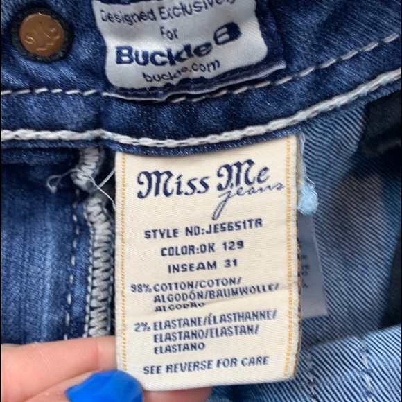 Miss Me | Mid Rise Straight | {724} - Picture 4 of 5